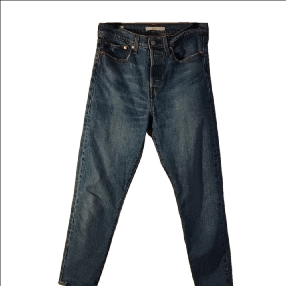 Levi's  Premium Wedgie Style Size 28 Jeans. Can Be Unisex ? Supercute Style/ Fit